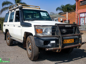 2013 TOYOTA LANDCRUISER