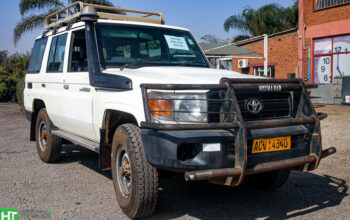 2013 TOYOTA LANDCRUISER