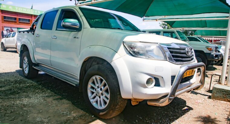 TOYOTA HILUX DOUBLE CAB