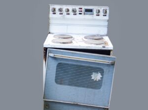 WHITE ELECTRIC STOVE