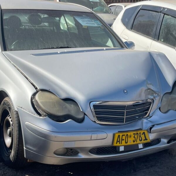 MERCEDES BENZ C180