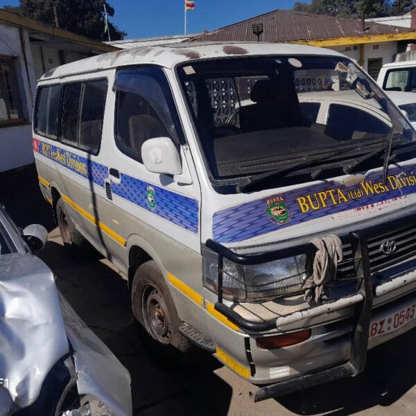TOYOTA HIACE