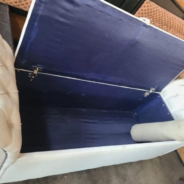BEDROOM KIST